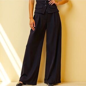 Wide leg pleated front pant